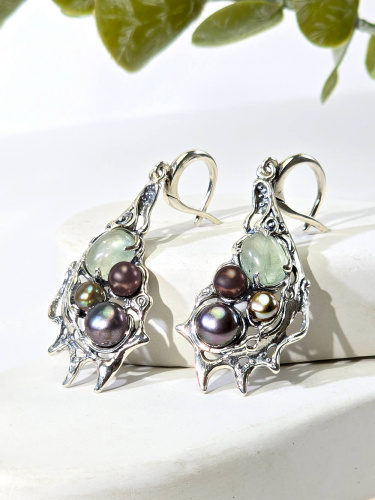 Серебряные серьги ETERI с пренитом и жемчугом